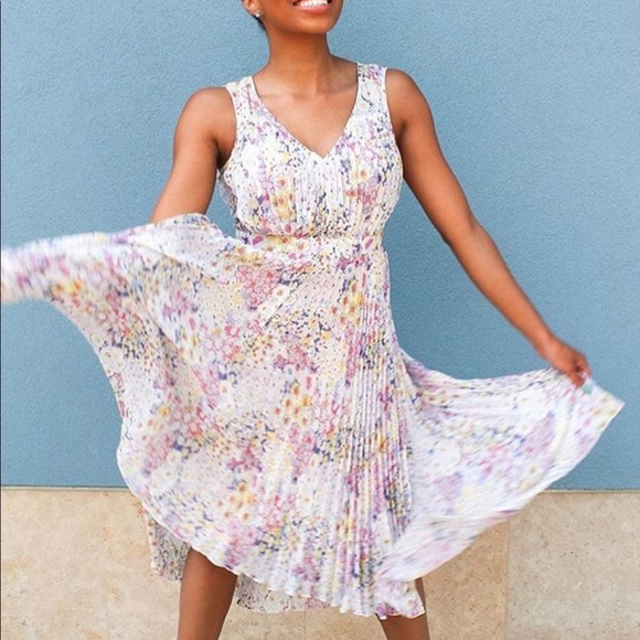 Anthropologie Dresses & Skirts - Plenty by Tracy Reese Evanthe Pleated Floral Dress